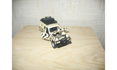 TOYOTA LAND CRUISER 80 *SAFARI* Масштабная модель 1/40, масштабная модель, DIAPET JAPAN, scale43