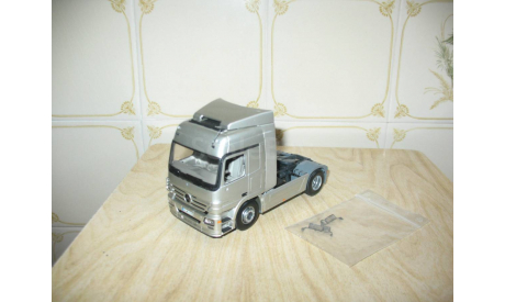 Mercedes Benz 1844 Actros (Silver metallic) Масштабная модель 1/43, масштабная модель, Mercedes-Benz, Minichamps, scale43