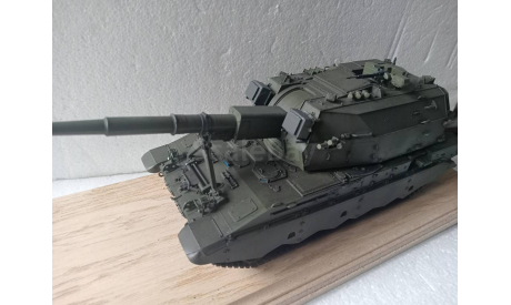 Модель 1/35 САУ 2С35 ’Коалиция’ с подставкой, редкая масштабная модель, scale35