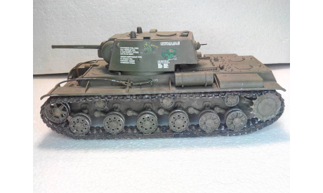 Модель 1/35 Советский тяжелый танк КВ-1, масштабные модели бронетехники, scale35