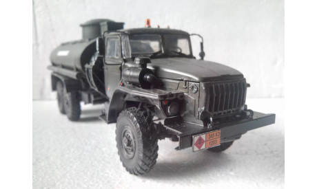 Модель 1/35 автотопливозаправщика АЦ-10-4320М., масштабная модель, scale35