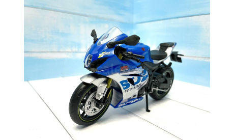 Suzuki GSX-R 1000 RR сине-серебристый 1/12, масштабная модель мотоцикла, scale12