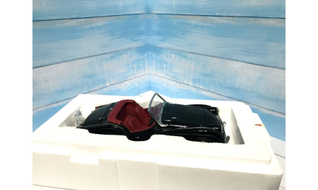 Модель Triumph TR3 1/18 Kyosho, масштабная модель, scale18