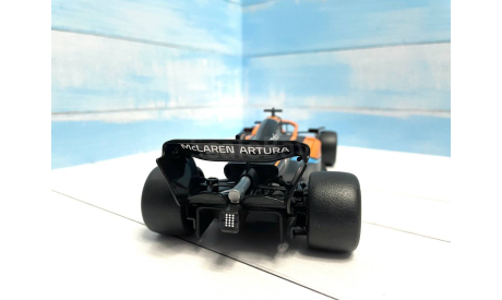 McLaren Mercedes Formula 1 2022 1/18 на пульте R/C, масштабная модель, scale18