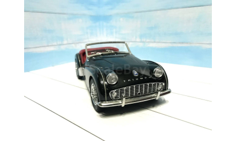 Модель Triumph TR3 1/18 Kyosho, масштабная модель, scale18