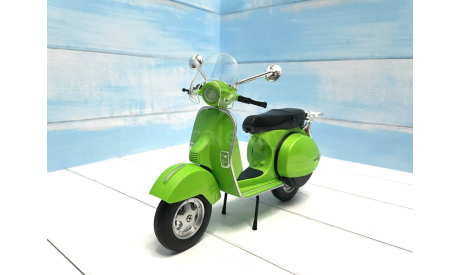 Модель мотороллер скутер Vespa зелёный 1:10, масштабная модель мотоцикла, scale24