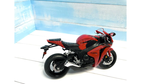 Модель мотоцикла Honda CBR 1000 RR Welly 1:10, масштабная модель мотоцикла, scale10