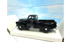 Chevrolet 3100 pickup black Maisto 1/24