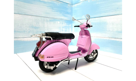Модель мотороллер скутер Vespa 1:10, масштабная модель мотоцикла, scale10