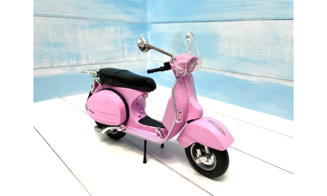 Модель мотороллер скутер Vespa 1:10, масштабная модель мотоцикла, scale10