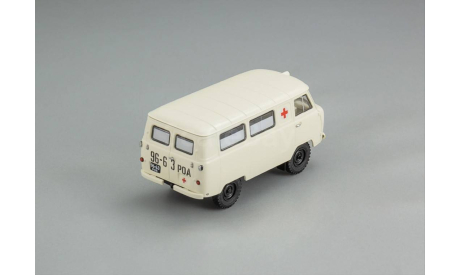 Уаз-450 скорая помощь от производителя Dip-models, масштабная модель, DiP Models, 1:43, 1/43