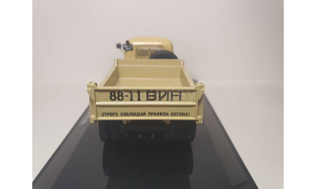 Самосвал ГАЗ-93А 1958 бежевый DiP Models, масштабная модель, scale43
