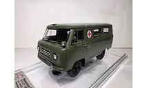 УАЗ-450A «Медицинская Помощь» МО СССР - 1962 г. DiP Models, масштабная модель, scale43