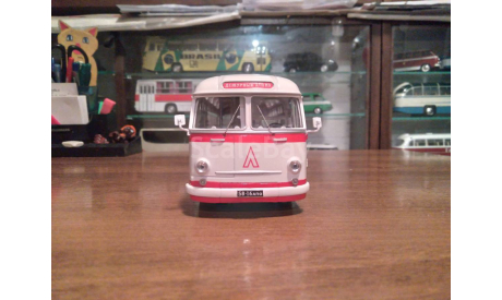 Автобус лаз 695 Е, масштабная модель, Classicbus, scale43