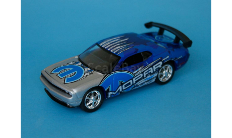 Dodge Challenger RT 2009 1/64 Johnny Lightning, масштабная модель, scale64