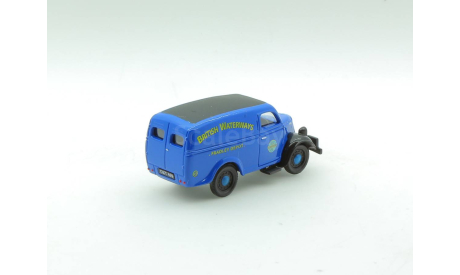 Classix EM76620 Ford E83W Thames Van Waterways 1/72, масштабная модель, Schuco, scale72