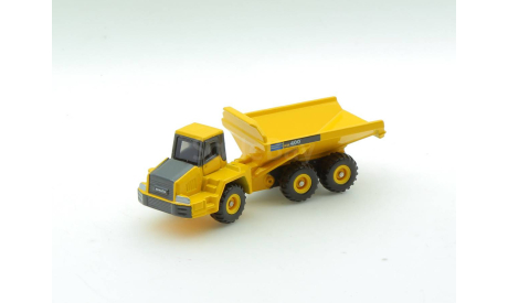 Tomy #120 Komatsu Articulate Dump Truck 1/144 Tomica, масштабная модель, scale144