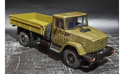 ЗИЛ-4327 бортовой (вариант 2 - кабина серии 43) - хаки 1/43