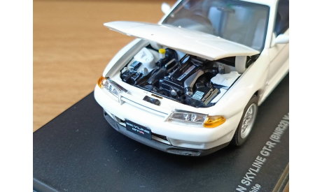 Nissan Skyline GT-R (BNR32) v-Spec II, crystal white, Kyosho 1:43 металл, масштабная модель, scale43