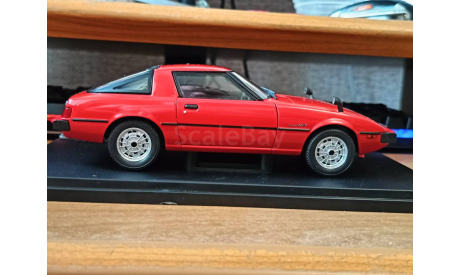 Mazda Savanna RX-7 (1978), WhiteBox, 1:24, металл, масштабная модель, Kyosho, scale18