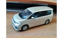 Toyota Voxy, 1:24, металл, дилерский цветовой пробник, масштабная модель, scale24, dealer