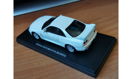 Nissan Skyline GT-R (BCNR33), crystal white, Kyosho 1:43 металл, масштабная модель, scale43