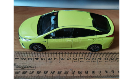 Toyota Prius PHV, 1:30, металл, дилерский цветовой пробник, цвет 6W7, масштабная модель, dealer, scale30