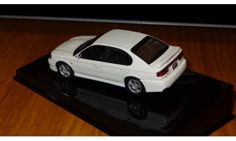 Subaru Legacy B4 1999 Autoart, масштабная модель, scale43