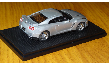 Nissan GTR 2007 праворульный Ebbro, масштабная модель, scale43