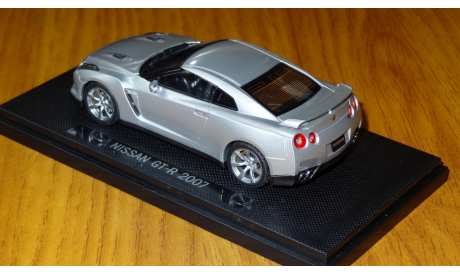 Nissan GTR 2007 праворульный Ebbro, масштабная модель, scale43