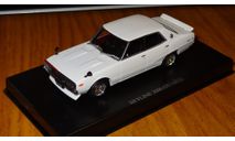 Nissan Skyline 2000 GT 1972 Aoshima Dism 1:43 металл, масштабная модель, scale43