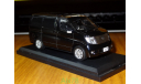 Nissan Elgrand (2004) дорестайл, Nissan Collection №52, 1:43, металл, в боксе, масштабная модель, Kyosho, 1/43