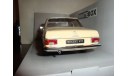 MERCEDES BENZ 200D W115 1968 1/24  WHITEBOX, масштабная модель, Mercedes-Benz, 1:24