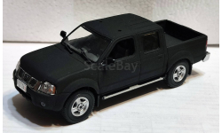 Nissan Navara Pick-Up  matta black 1:43  J-Collection