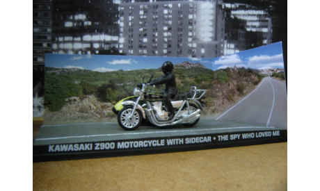 Kawasaki Z900 от производителя Universal Hobbies из серии James Bond 007, масштабная модель, 1:43, 1/43