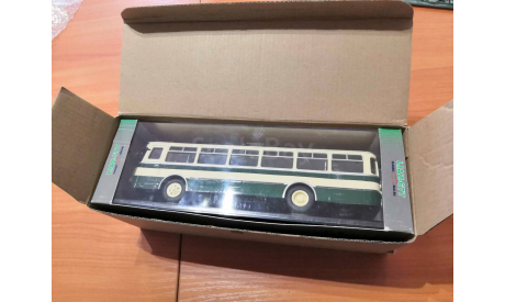 ЛиАЗ 677 бежево-зеленый (первый выпуск). Classicbus  автобус, масштабная модель, scale43