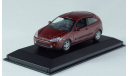 1:43 FORD FOCUS MINICHAMPS в дилерском боксе Форд, масштабная модель, scale43