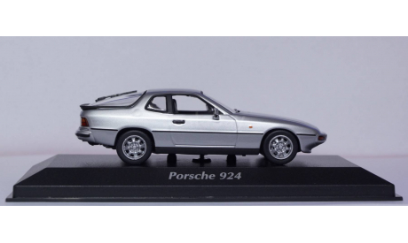 1:43 PORSCHE 924 - 1984 год Minichamps, масштабная модель, 1/43