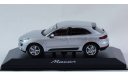 1:43 PORSCHE Macan - Minichamps в фирменной упаковке Порше, масштабная модель, 1/43