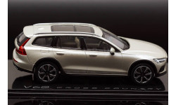 VOLVO V60 Cross Country V 60 1:43