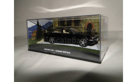 Jaguar XJ8 - Casino Royale, масштабная модель, 1:43, 1/43, Universal Hobbies