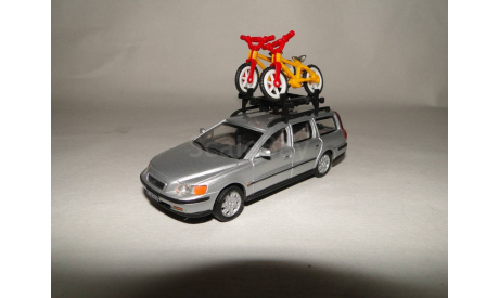 Volvo V70 с велосипедами, масштабная модель, 1:43, 1/43, Bauer/Cararama/Hongwell