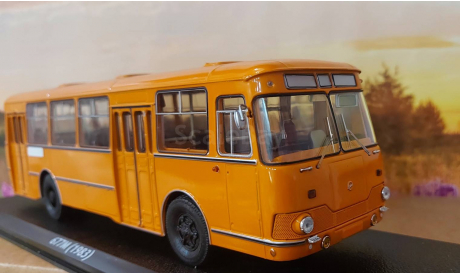 ЛиАЗ-677 с запасным колесом., масштабная модель, Classicbus, scale43