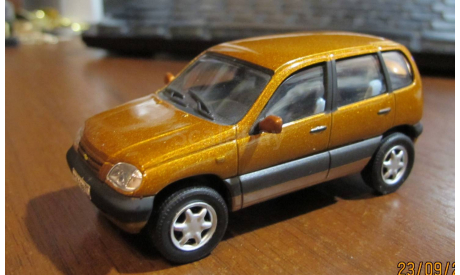 ВАЗ-2123, Niva-Chevrolet, рыжий, Bauer (Autobahn), 1:43, масштабная модель, Нива, Bauer/Cararama/Hongwell, scale43