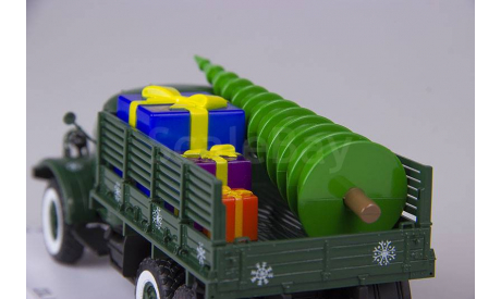 Бортовой ЗИЛ 157 ’С новым годом’ SSM, масштабная модель, Start Scale Models (SSM), 1:43, 1/43