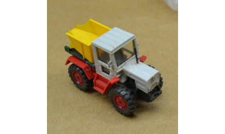 Машинка  трактор (примерно р-р НО), железнодорожная модель, scale87