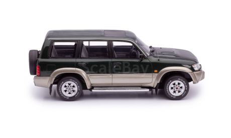 Nissan Patrol GR Y61 зеленый 1:18, масштабная модель, scale18