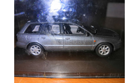 AUDI A4 B5 AVANT 1995 grey met., масштабная модель, Minichamps, scale43