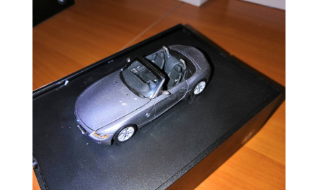 BMW Z4 dealer, масштабная модель, Minichamps, scale43