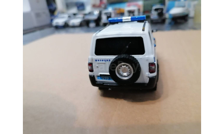 УАЗ-3160 ППС МИЛИЦИЯ МОСКВА, масштабная модель, scale43